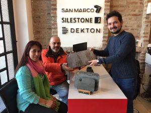 Sergio y Maria Recibiendo su premio